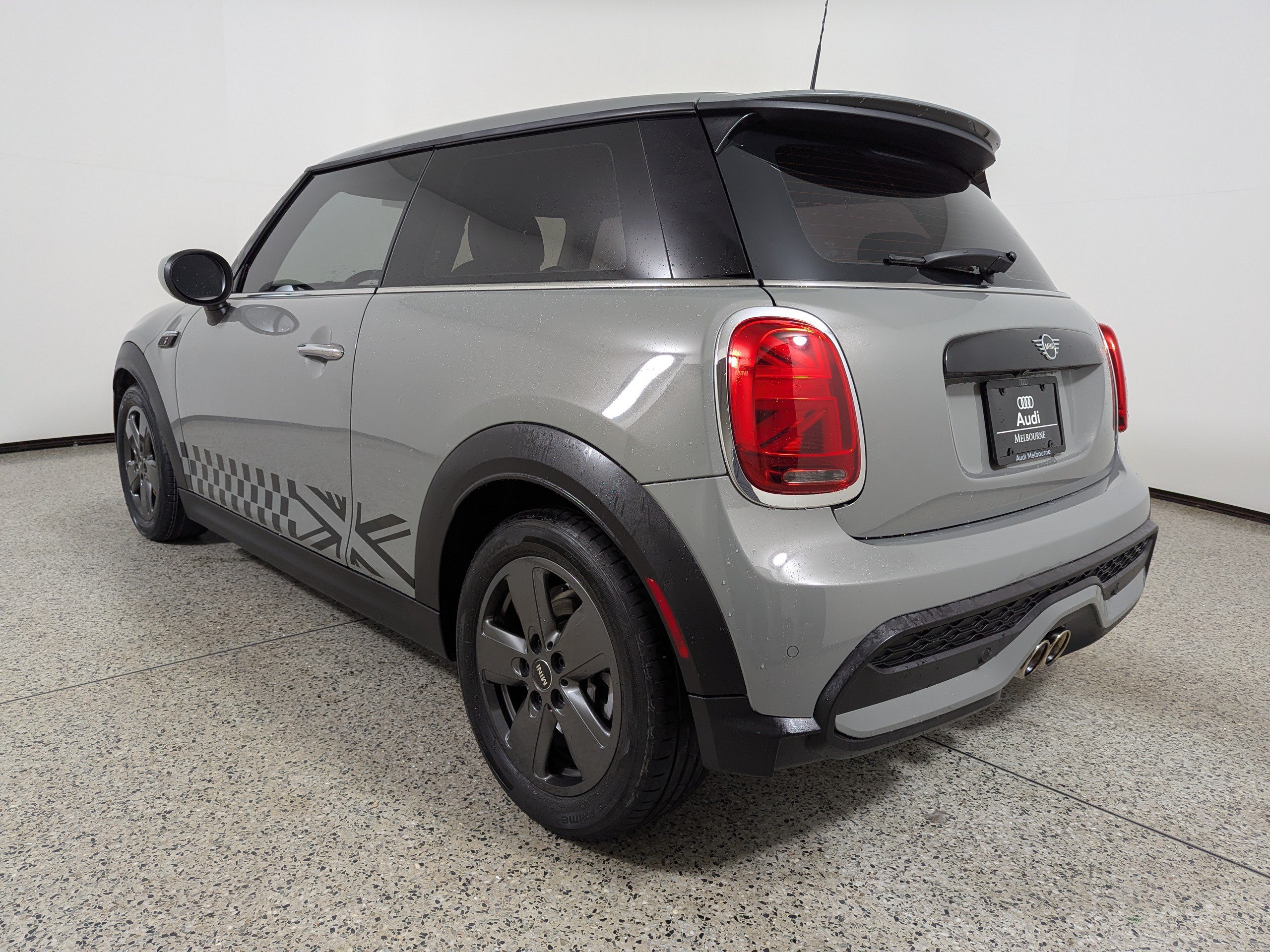 Used 2022 MINI Cooper S FWD image 5