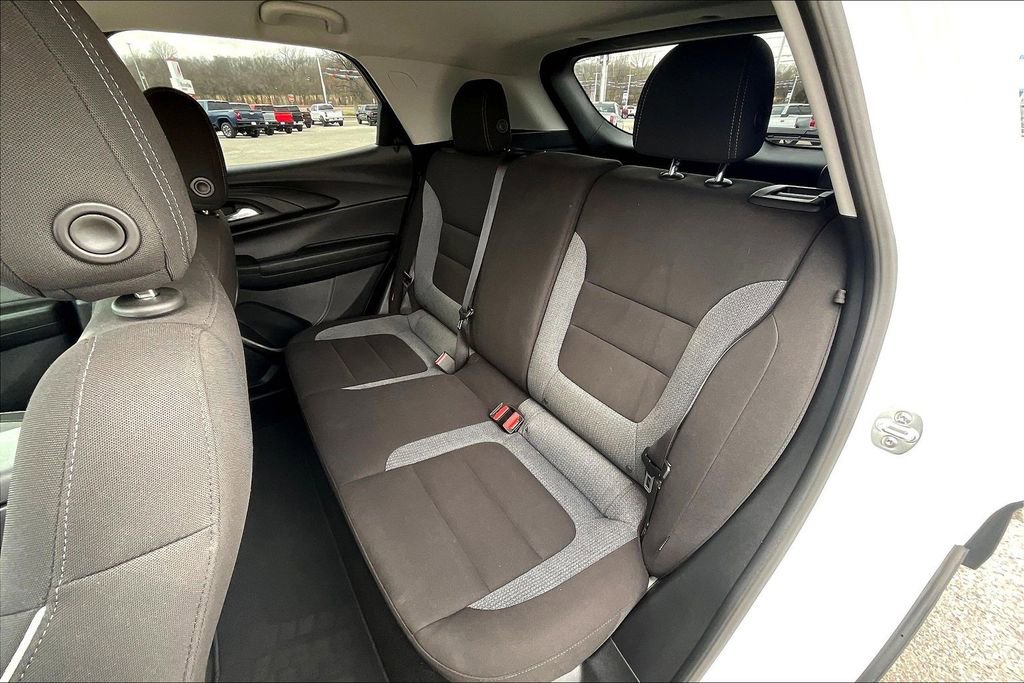 Used 2025 Chevrolet TrailBlazer LS w/ LS Convenience Package image 27