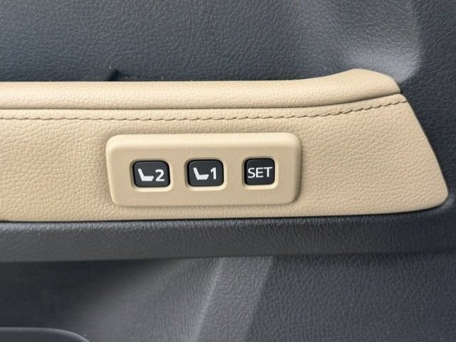 Used 2023 Toyota 4Runner Limited AWD/4WD image 16