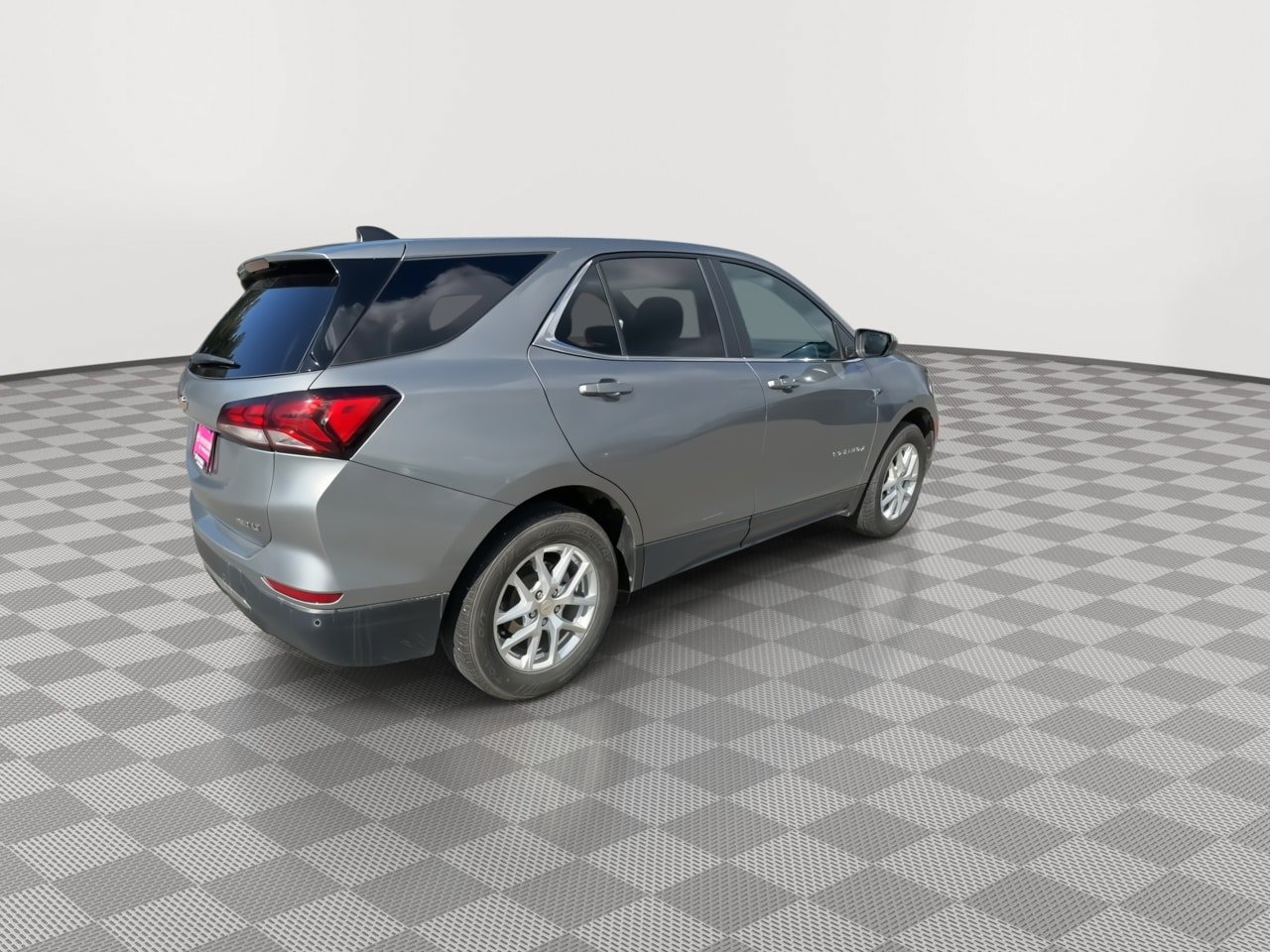 Used 2024 Chevrolet Equinox LT AWD/4WD image 8