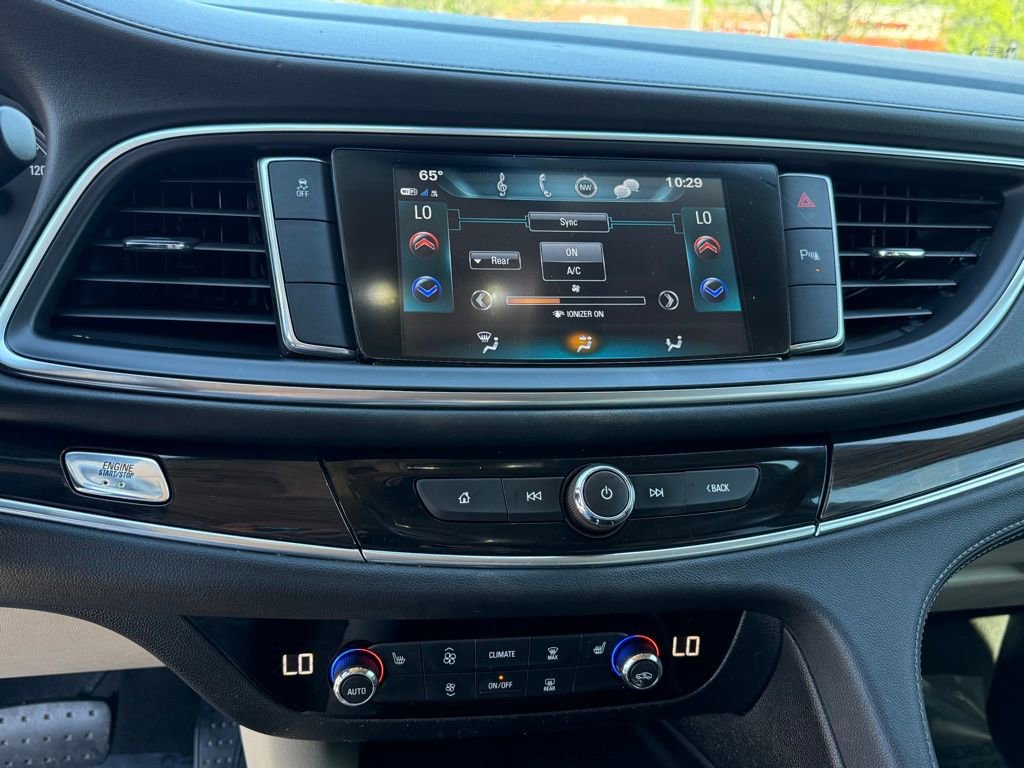 Used 2019 Buick Enclave Essence image 19
