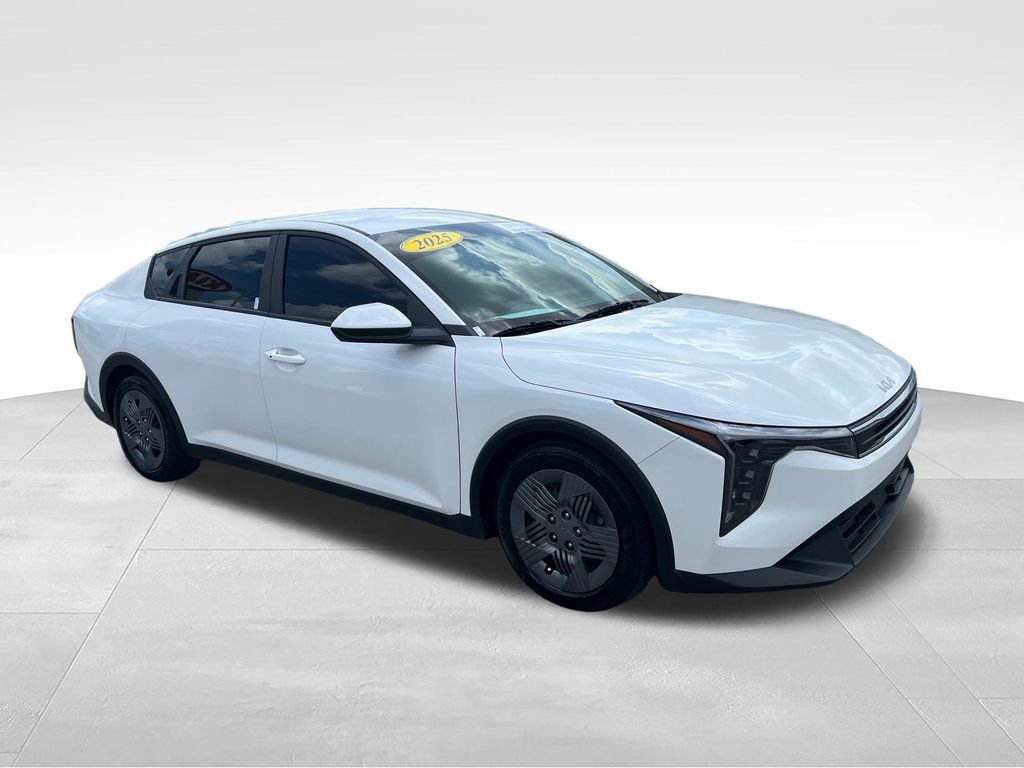 Certified 2025 Kia K4 FWD image 7