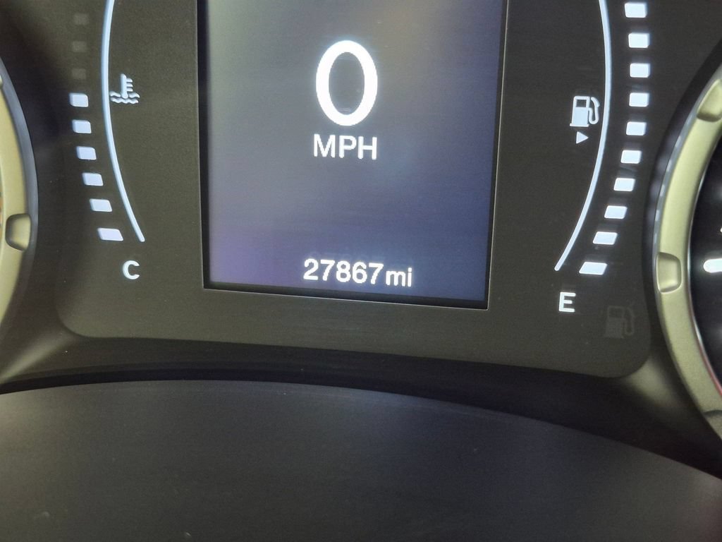 Used 2023 Jeep Renegade Latitude w/ Premium Group AWD/4WD image 20