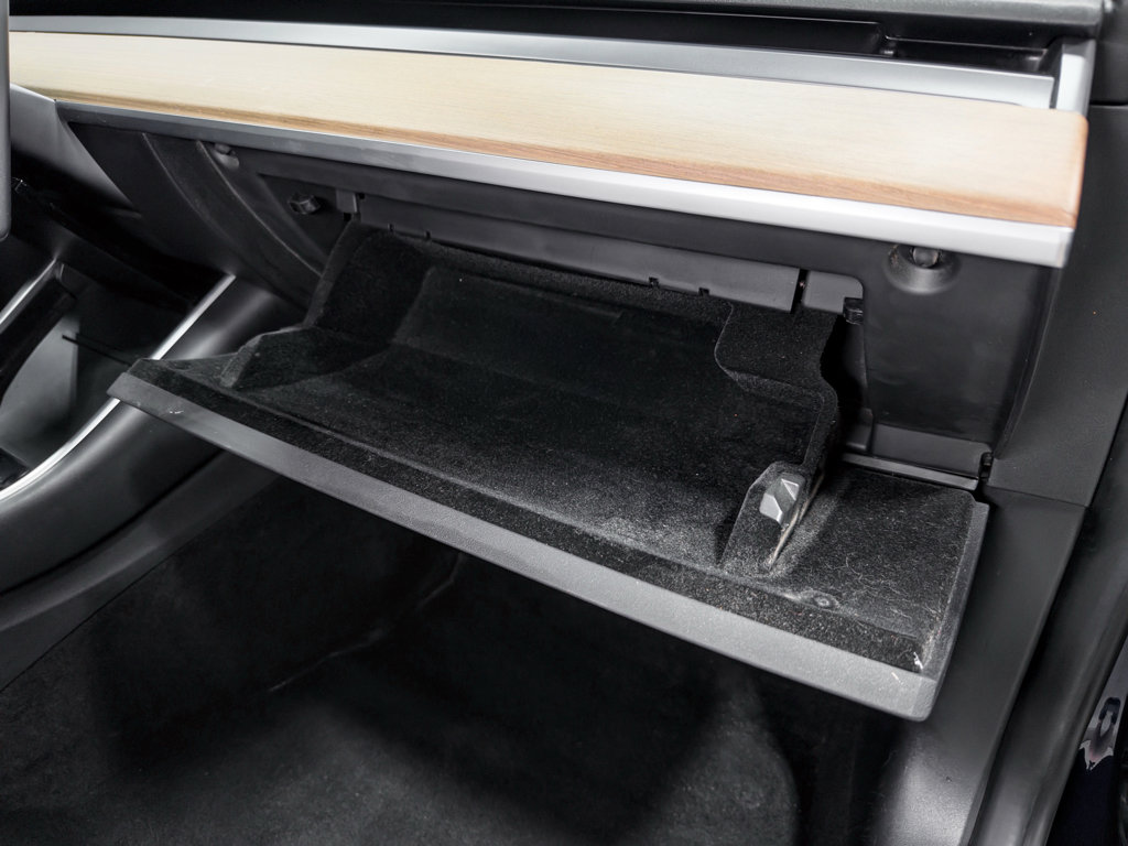 Used 2018 Tesla Model 3 Long Range image 18