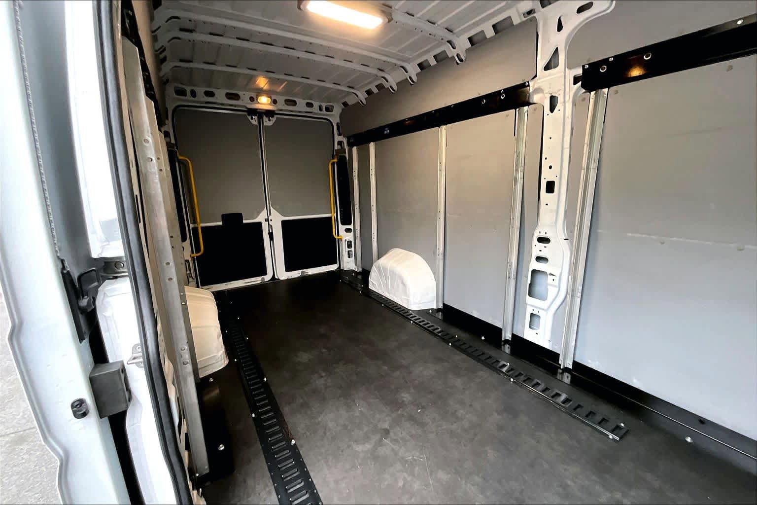 Used 2023 RAM ProMaster 3500 w/ Driver Convenience Group FWD image 19