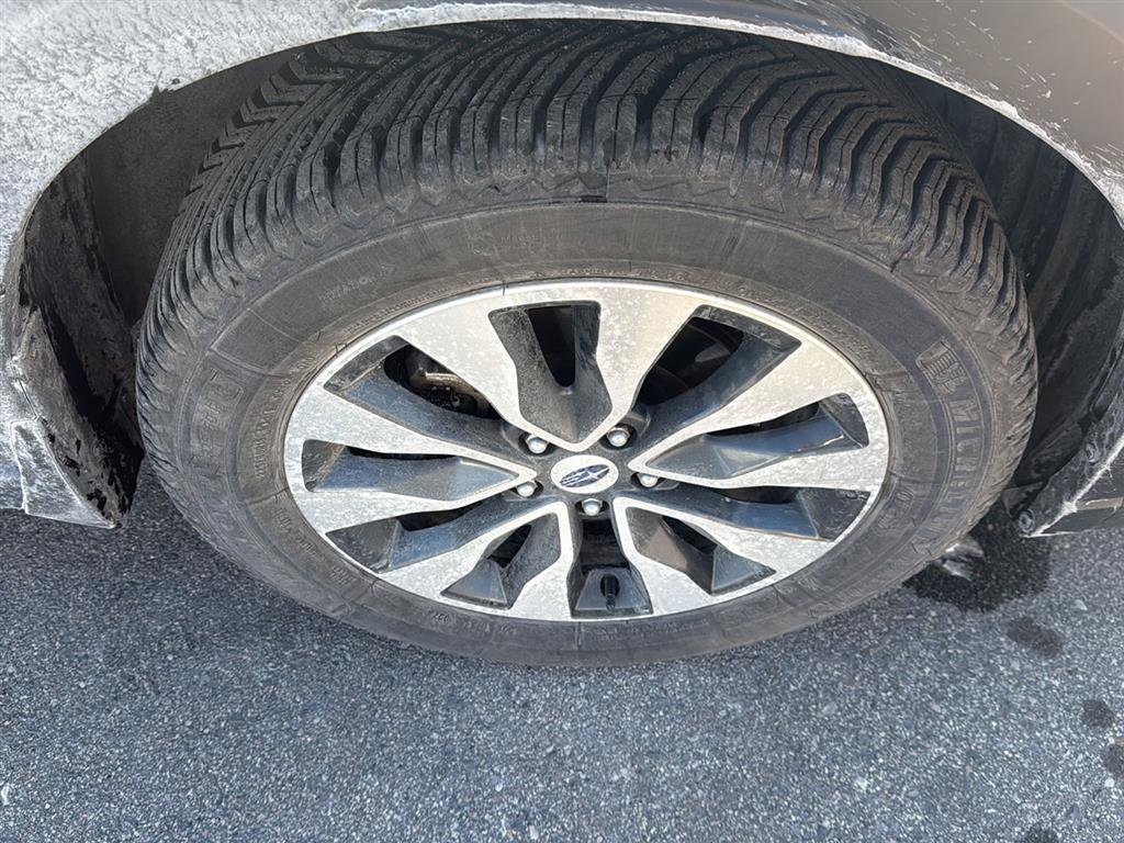 Used 2023 Subaru Outback Limited XT image 2