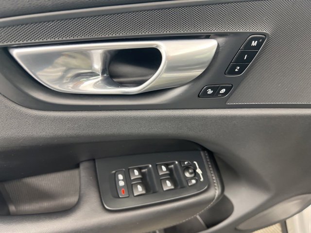Used 2023 Volvo XC60 B5 Plus w/ Climate Package image 13