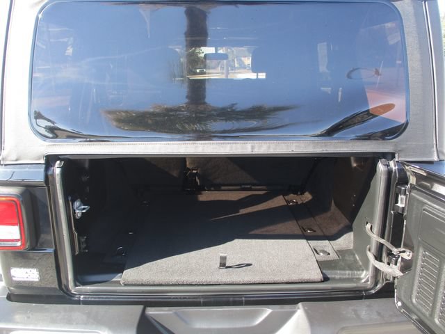 Used 2020 Jeep Wrangler Unlimited Rubicon AWD/4WD image 11