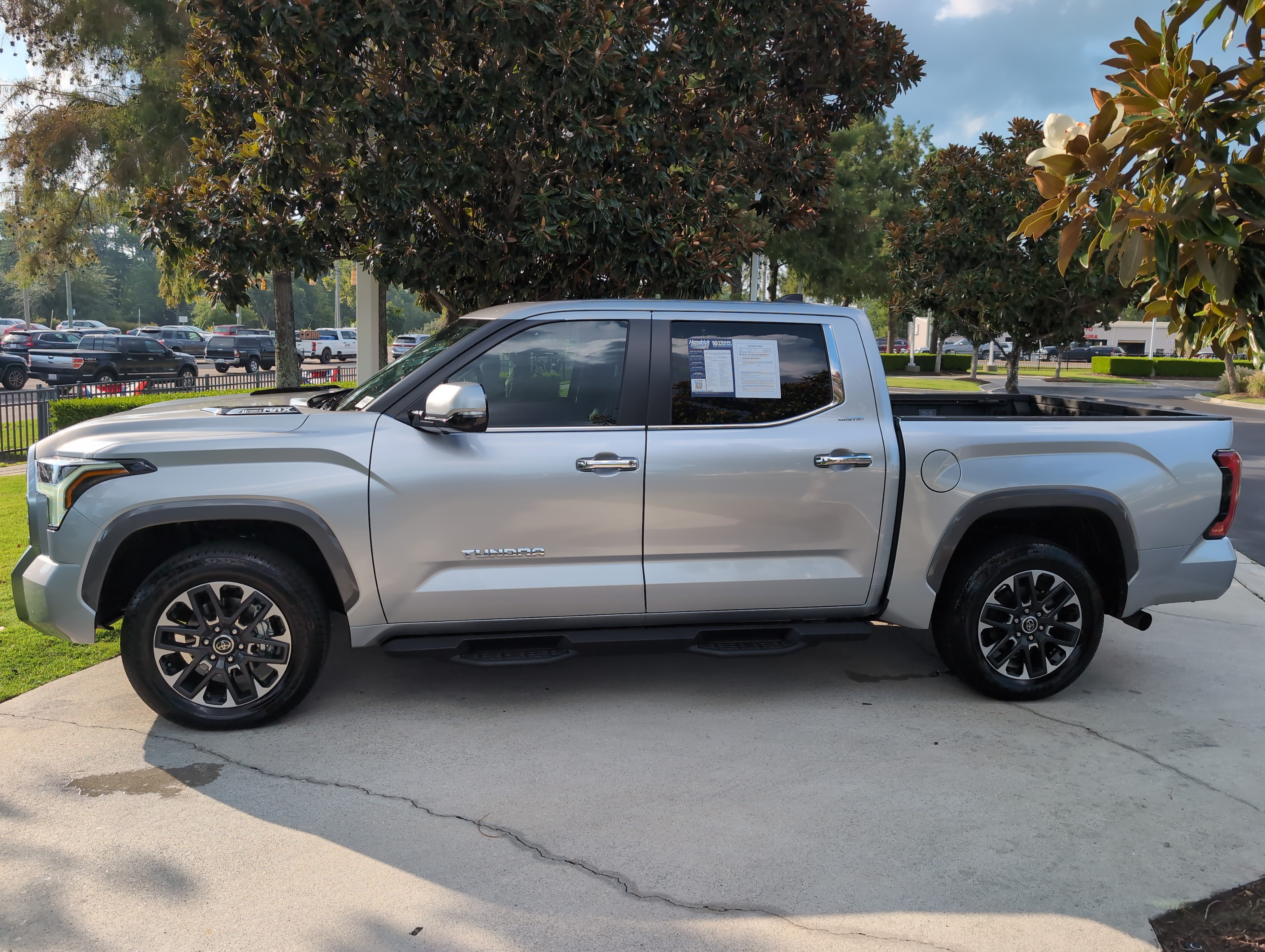 Used 2024 Toyota Tundra Limited AWD/4WD image 7