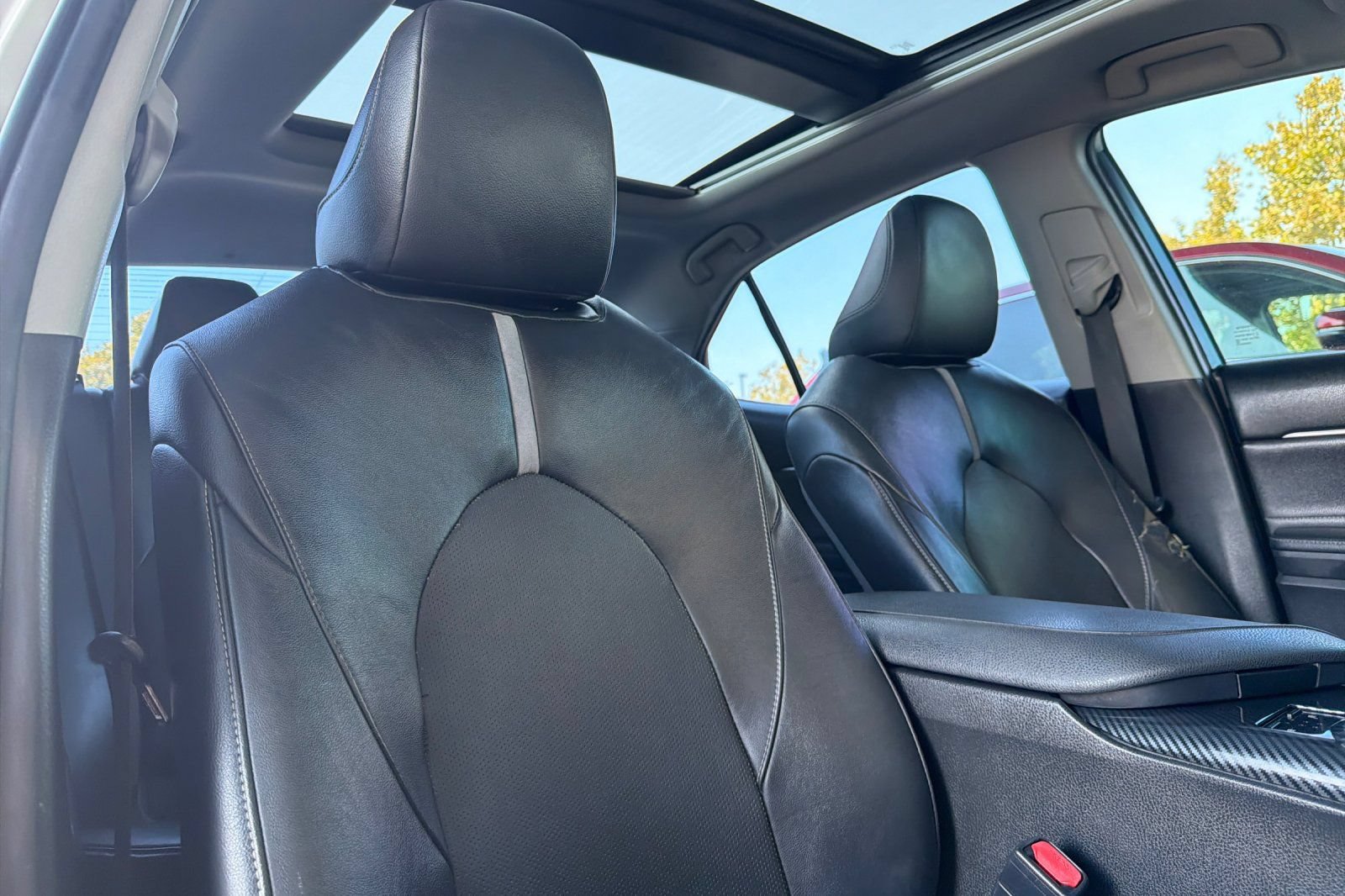 Used 2018 Toyota Camry XSE w/ Driver Assist Package FWD image 16