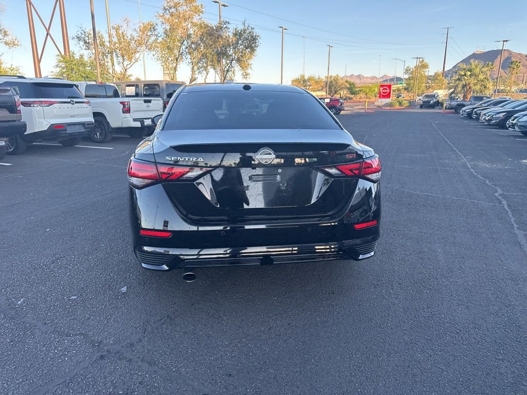 Used 2025 Nissan Sentra SR w/ SR Premium Package image 10