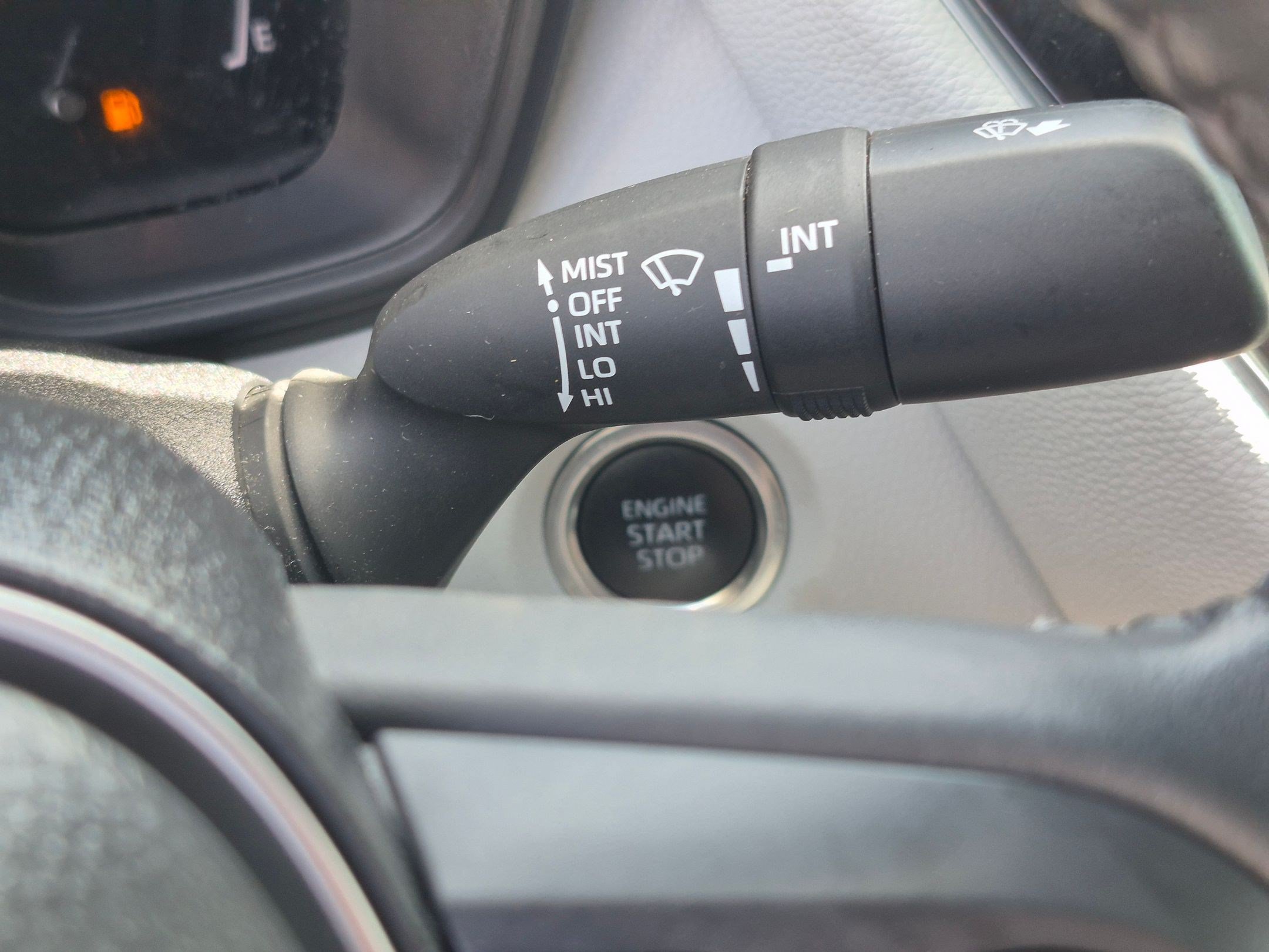 Used 2026 Toyota Corolla SE w/ Carpet Mat Package (TMS) FWD image 21