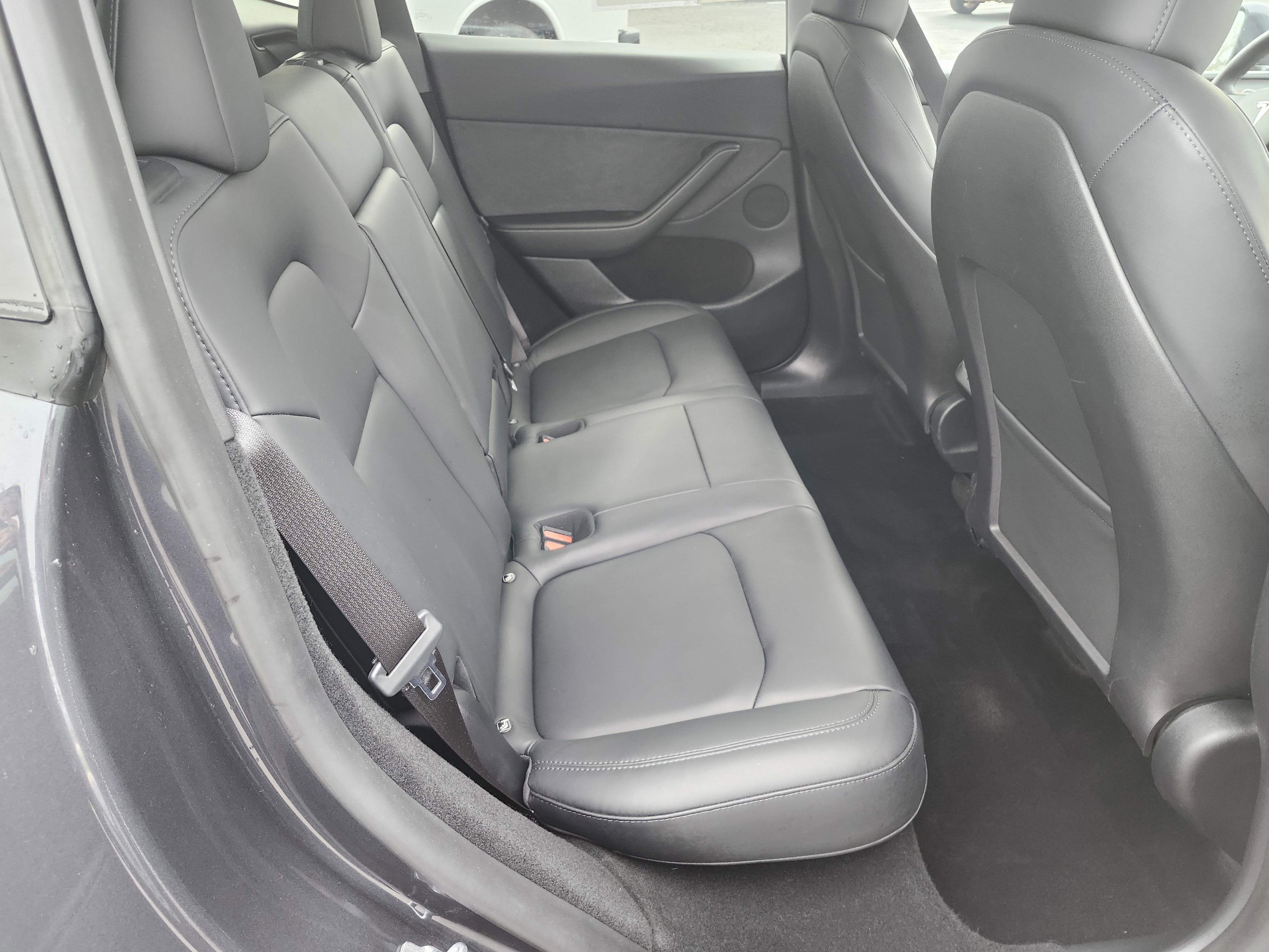 Used 2024 Tesla Model Y Long Range AWD/4WD image 19