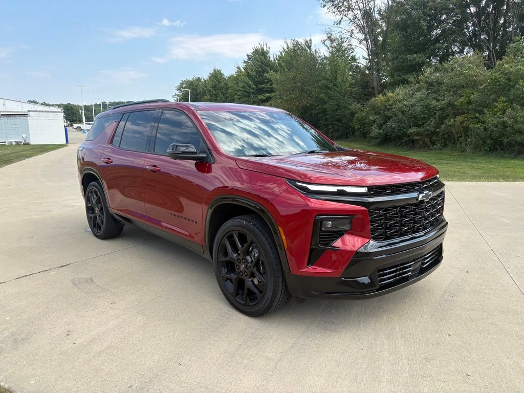Used 2025 Chevrolet Traverse RS w/ LPO, Floor Liner Package FWD image 11