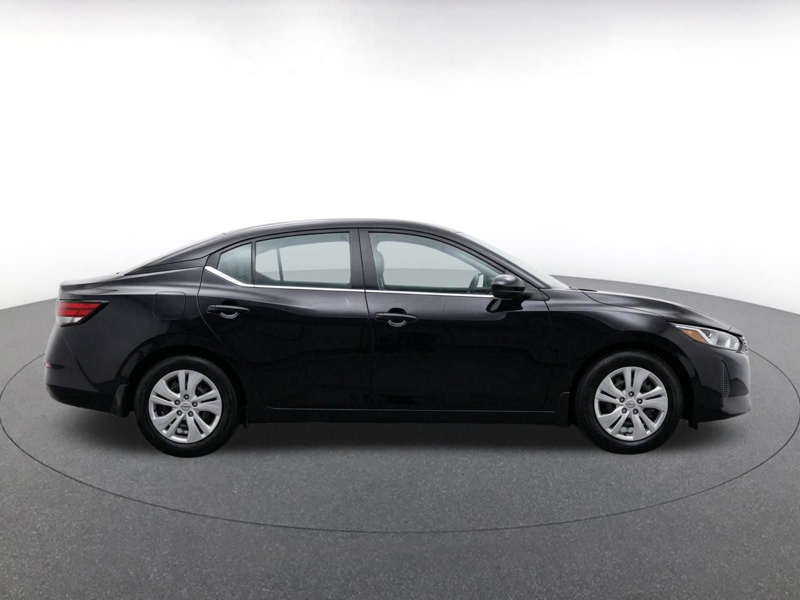 Used 2025 Nissan Sentra S FWD image 10