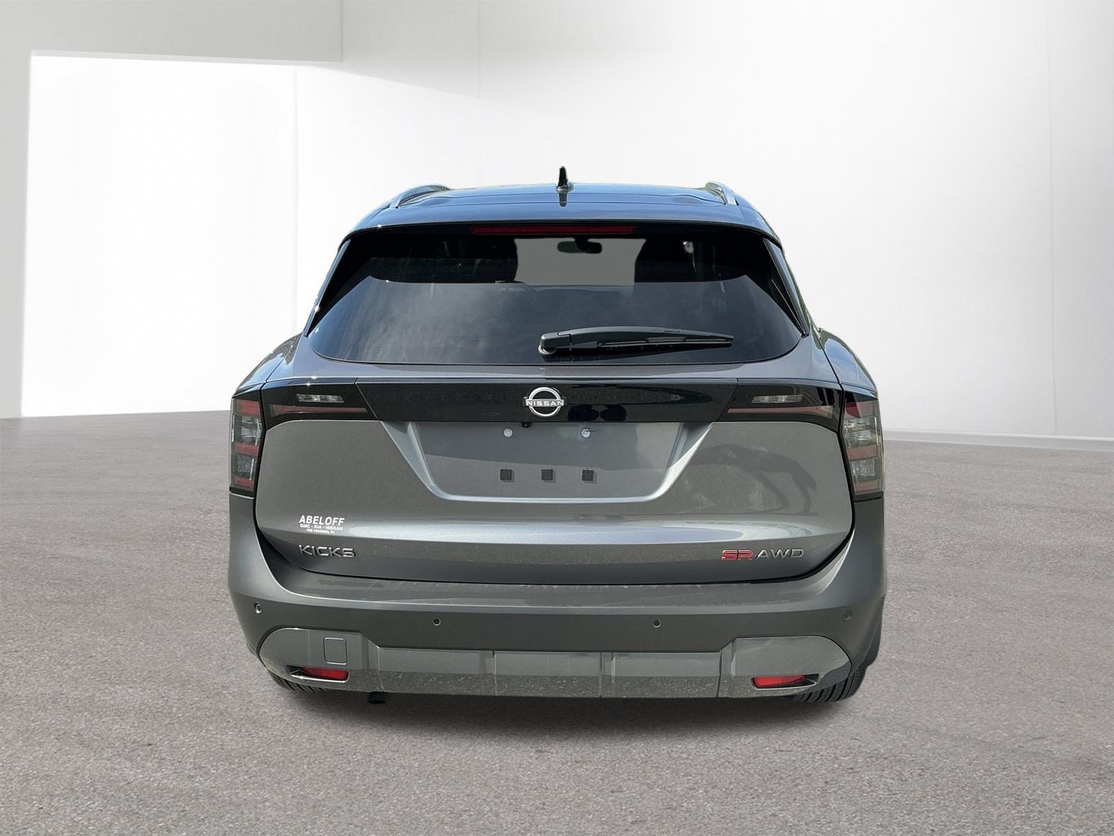 Used 2025 Nissan Kicks SR AWD/4WD image 4