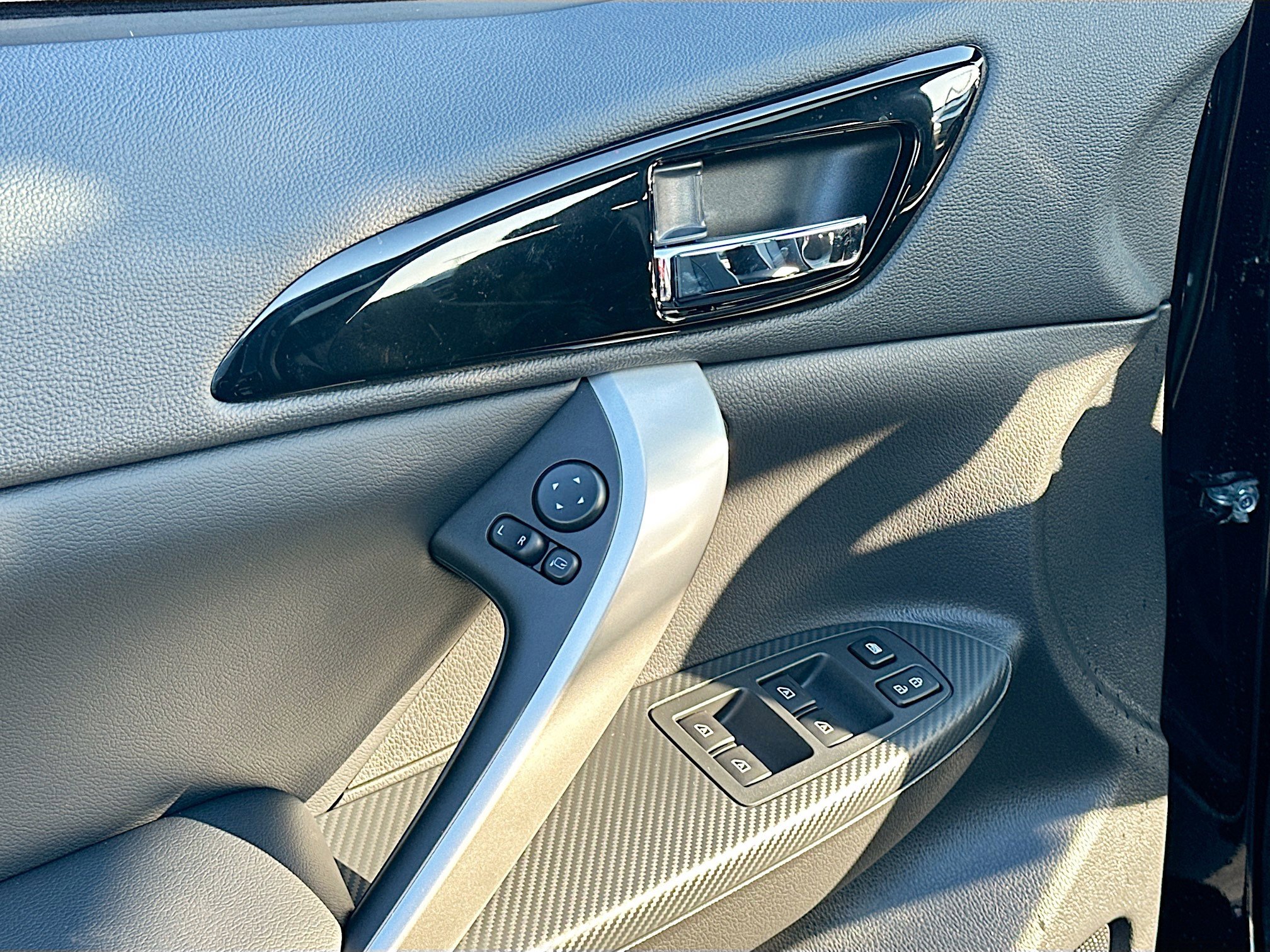 New 2026 Mitsubishi Eclipse Cross SEL image 8