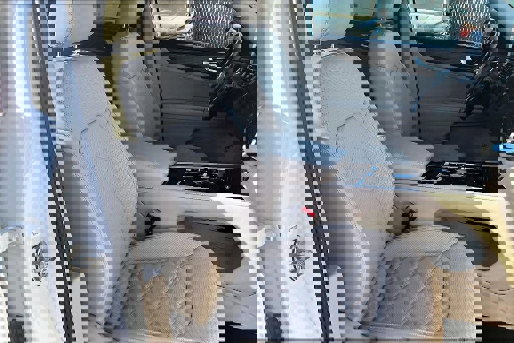 Certified 2026 Volkswagen Atlas SE w/ Black Wheel Package image 6