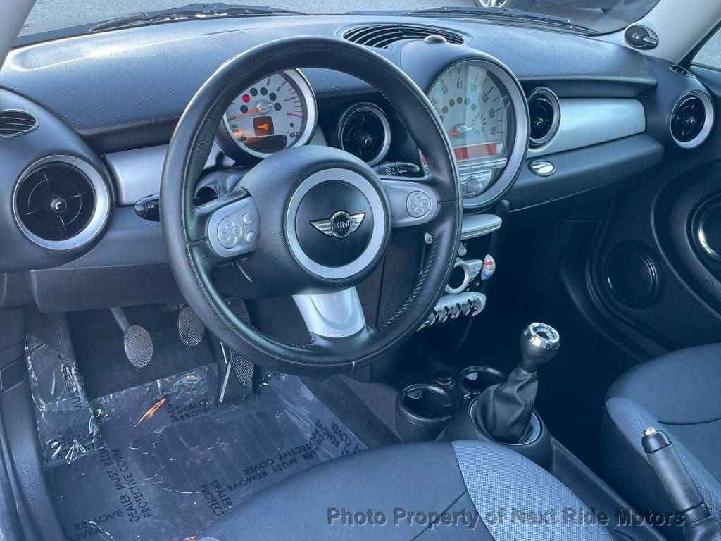 Used 2010 MINI Cooper Hardtop FWD image 19