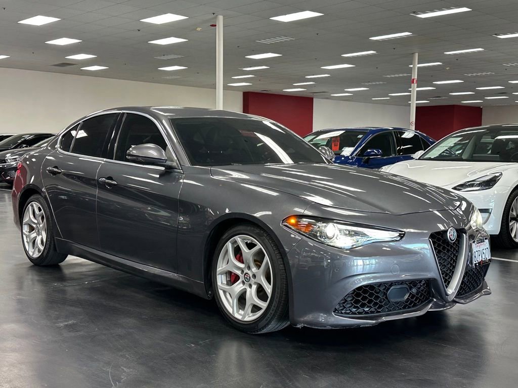 Used 2018 Alfa Romeo Giulia Ti w/ TI Leather Package image 9