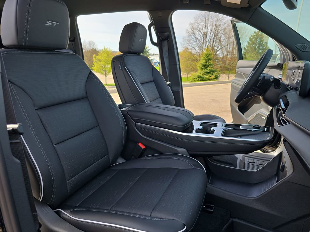 New 2026 Buick Enclave Sport Touring w/ LPO, Floor Liner Package AWD/4WD image 10