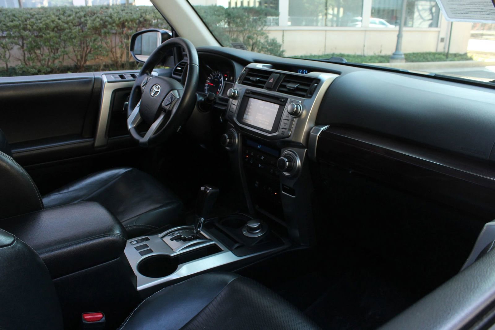 Used 2018 Toyota 4Runner Limited AWD/4WD image 25