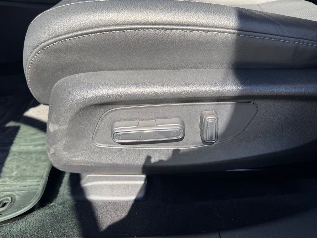 Used 2025 Honda HR-V EX-L image 15