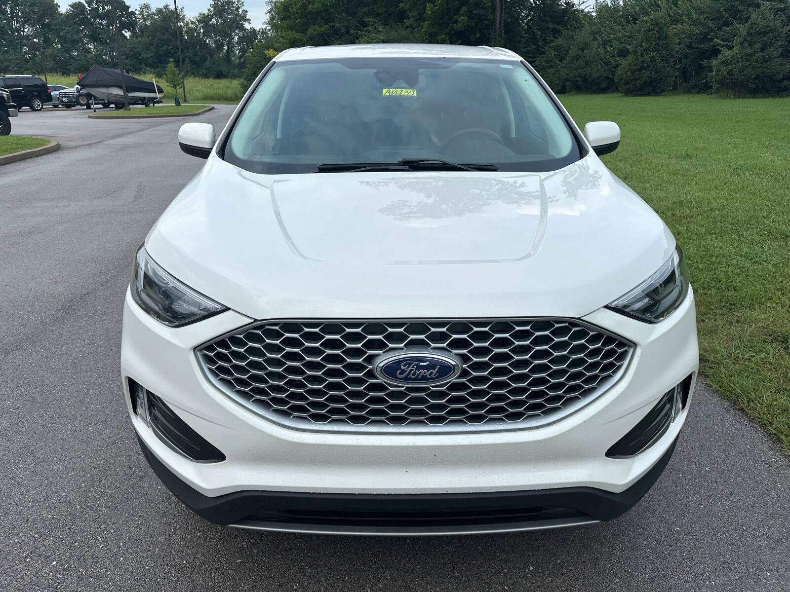 Used 2023 Ford Edge SEL w/ Convenience Package AWD/4WD image 2