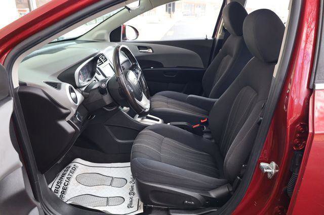 Used 2017 Chevrolet Sonic LT w/ Convenience Package image 15