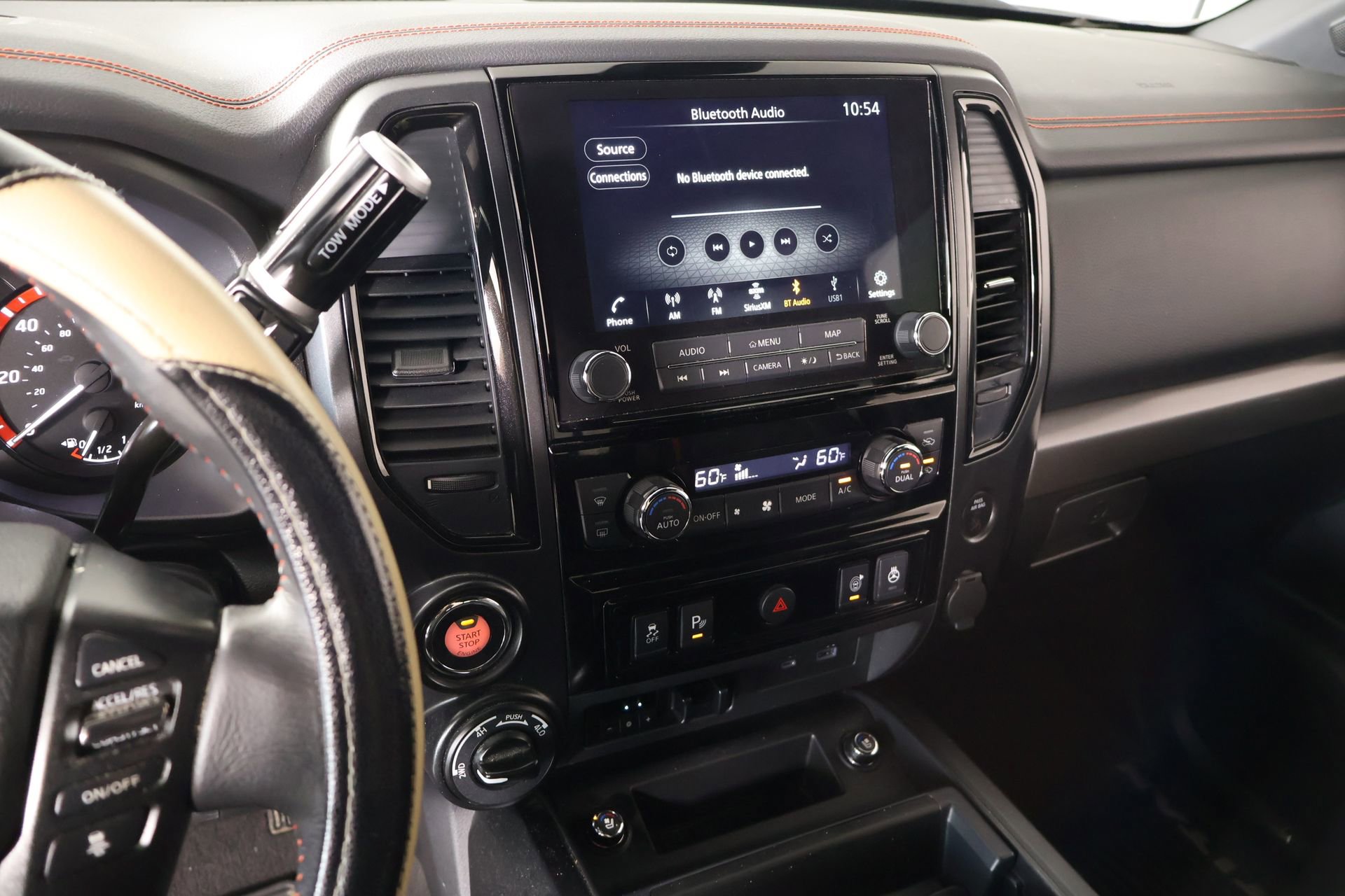 Used 2021 Nissan Titan PRO-4X w/ Pro-4x Convenience Package AWD/4WD image 5