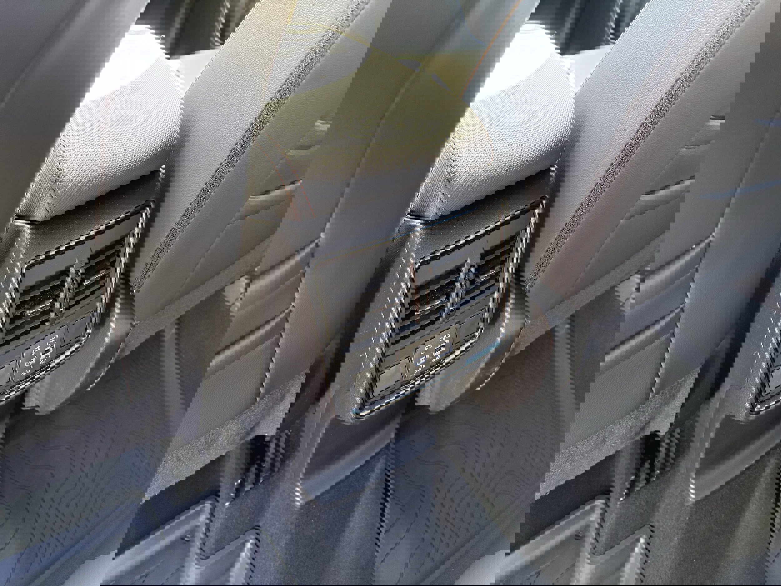 Used 2025 Subaru Forester Sport w/ Popular Package #2 image 30