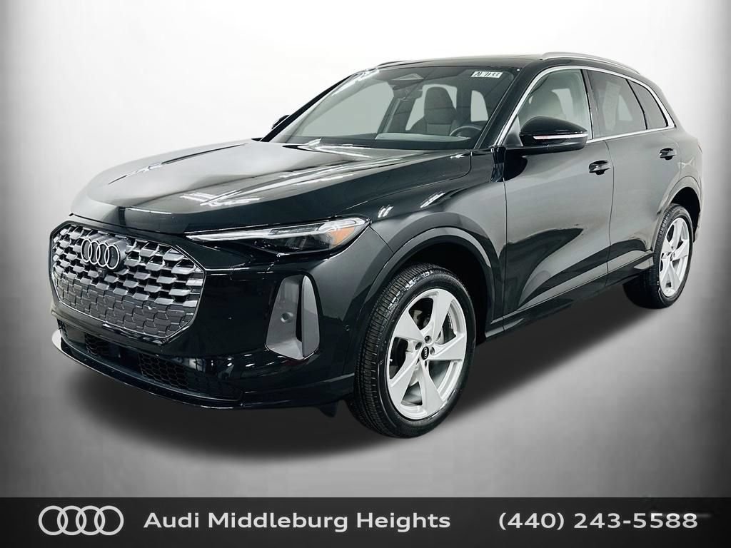 Certified 2025 Audi Q5 Premium Plus w/ Premium Plus AWD/4WD image 3