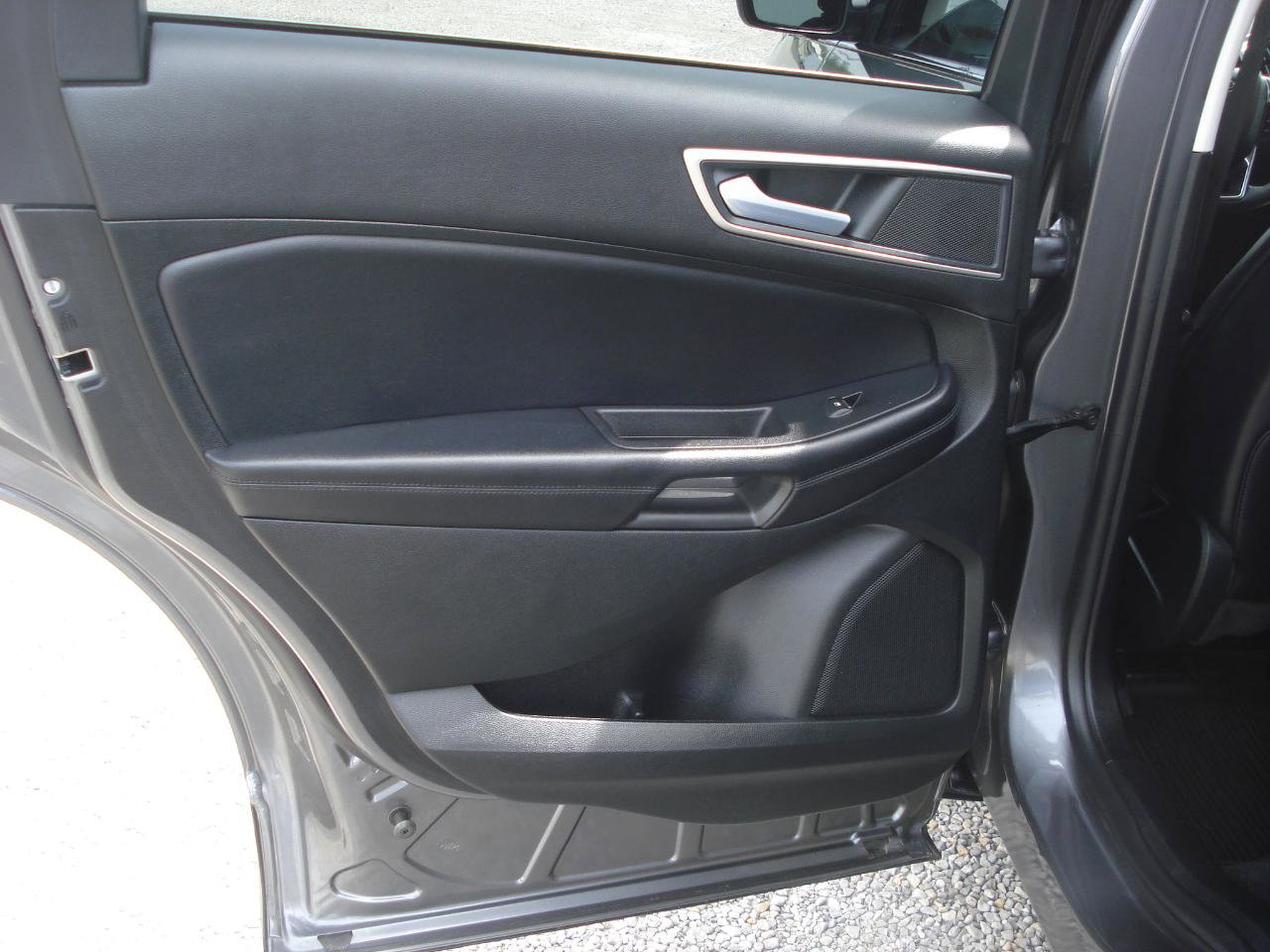 Used 2022 Ford Edge SEL w/ Cargo Accessory Package image 37