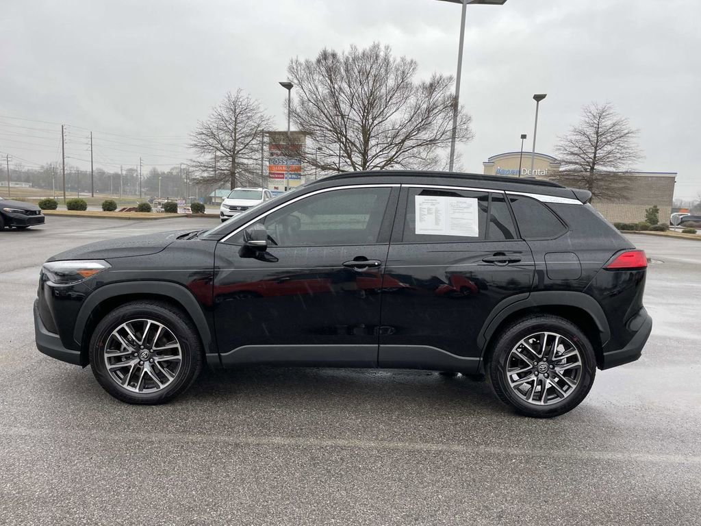 Used 2026 Toyota Corolla Cross XLE w/ Convenience Package image 7