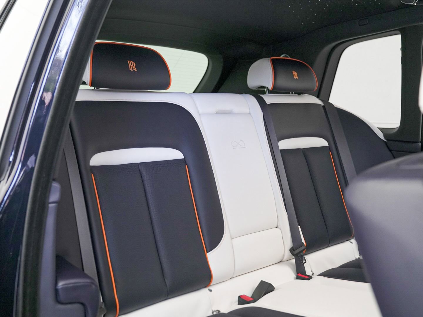 New 2026 Rolls-Royce Cullinan Black Badge image 61