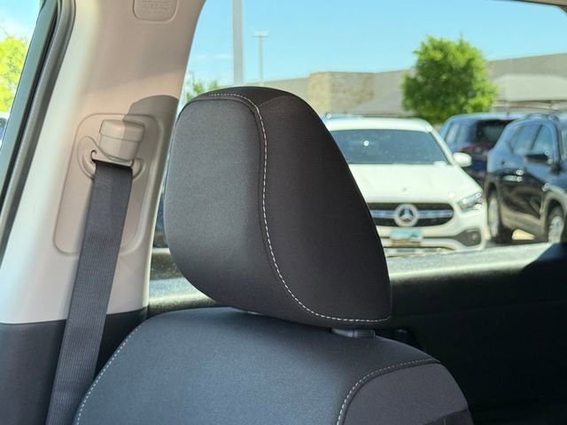 Used 2025 Nissan Pathfinder SV image 16