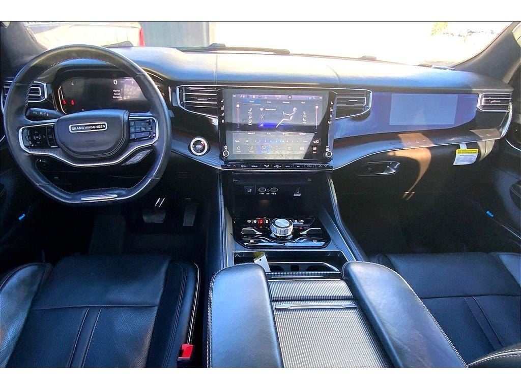 Used 2022 Jeep Grand Wagoneer Series II AWD/4WD image 16