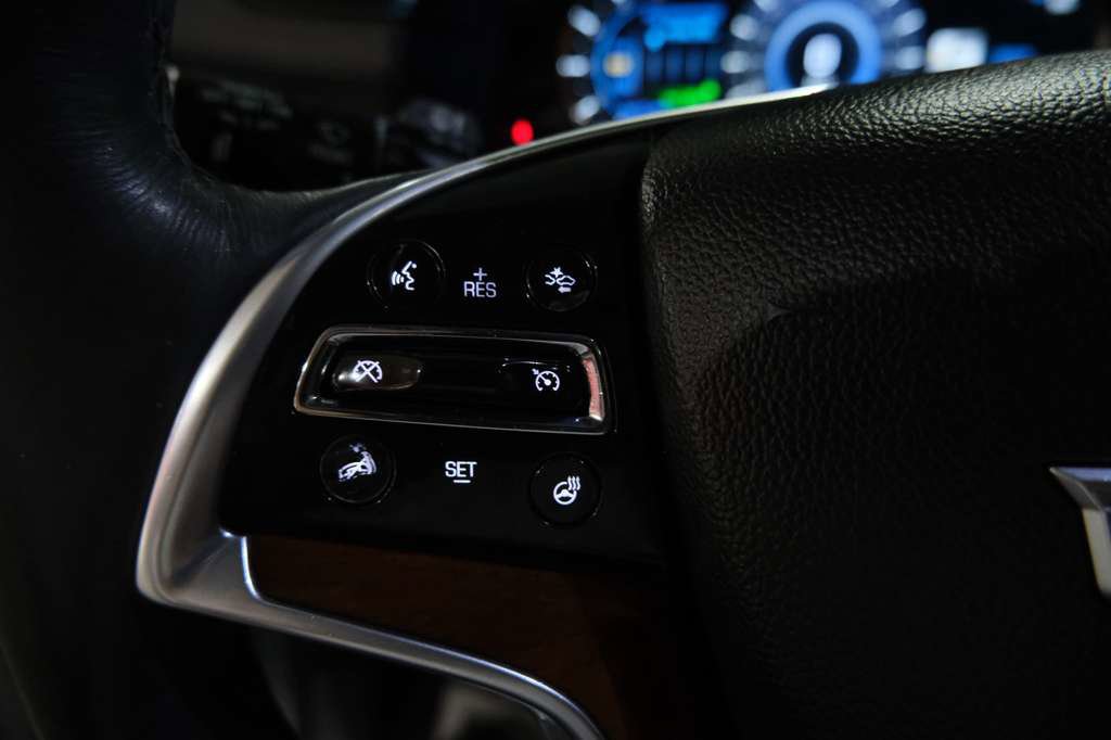 Used 2018 Cadillac Escalade Premium Luxury AWD/4WD image 42