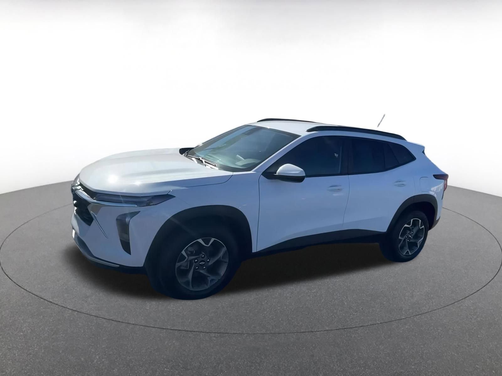 Used 2025 Chevrolet Trax LT image 8