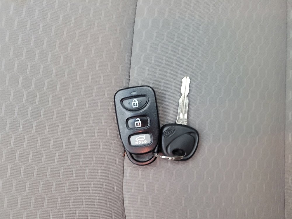 Used 2020 Hyundai Elantra SEL FWD image 32