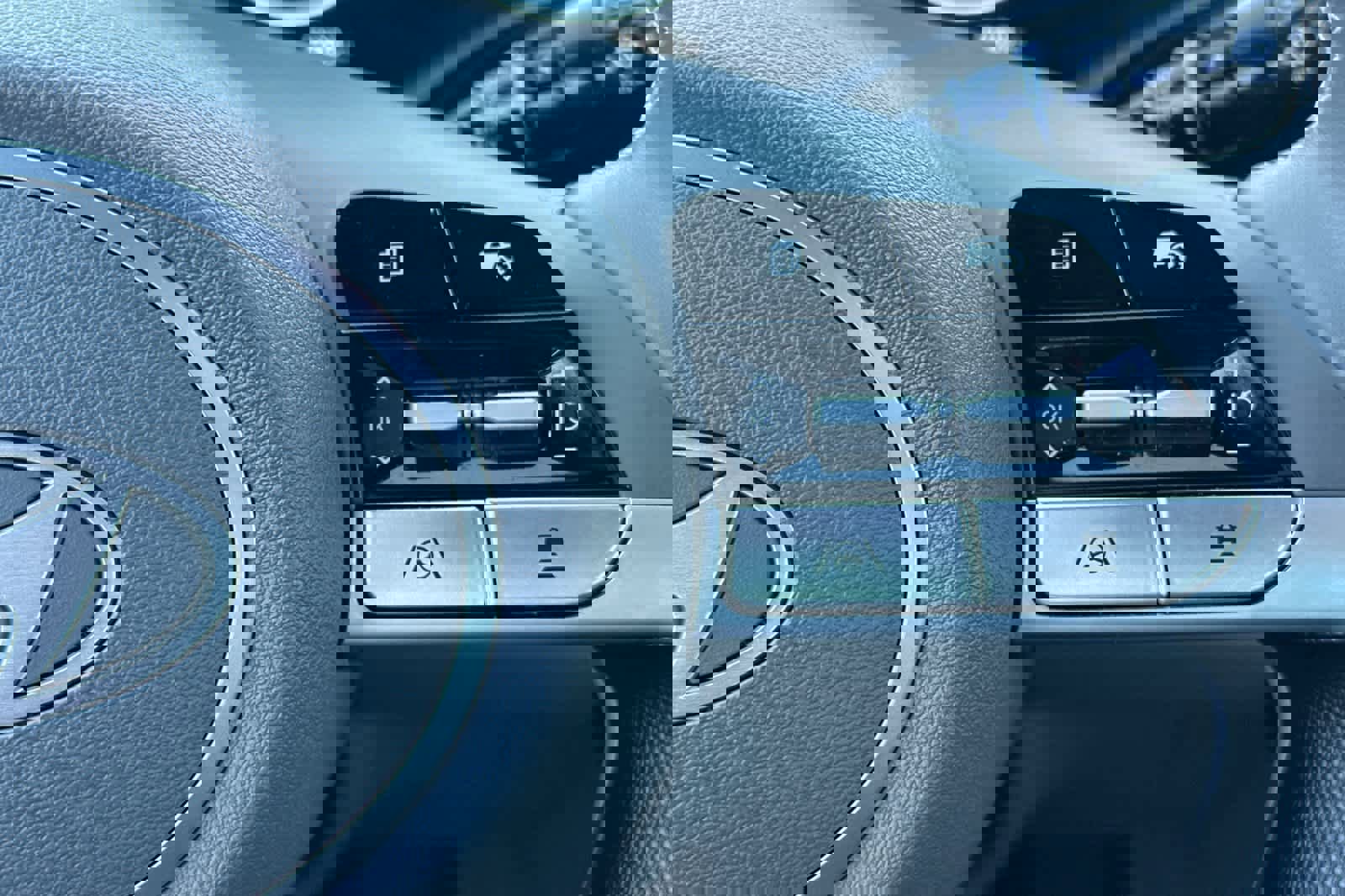 Used 2025 Hyundai Elantra SEL image 27