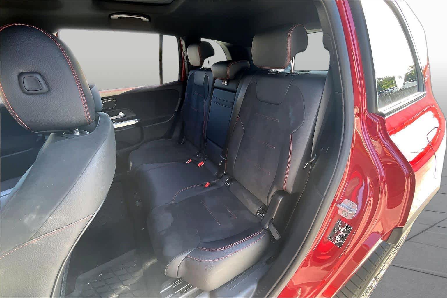 Used 2025 Mercedes-Benz GLB 250 image 20