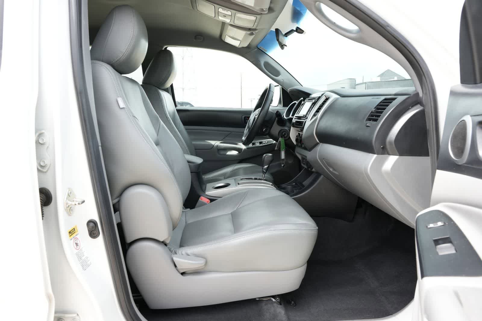 Used 2015 Toyota Tacoma PreRunner w/ SR5 Package RWD image 23