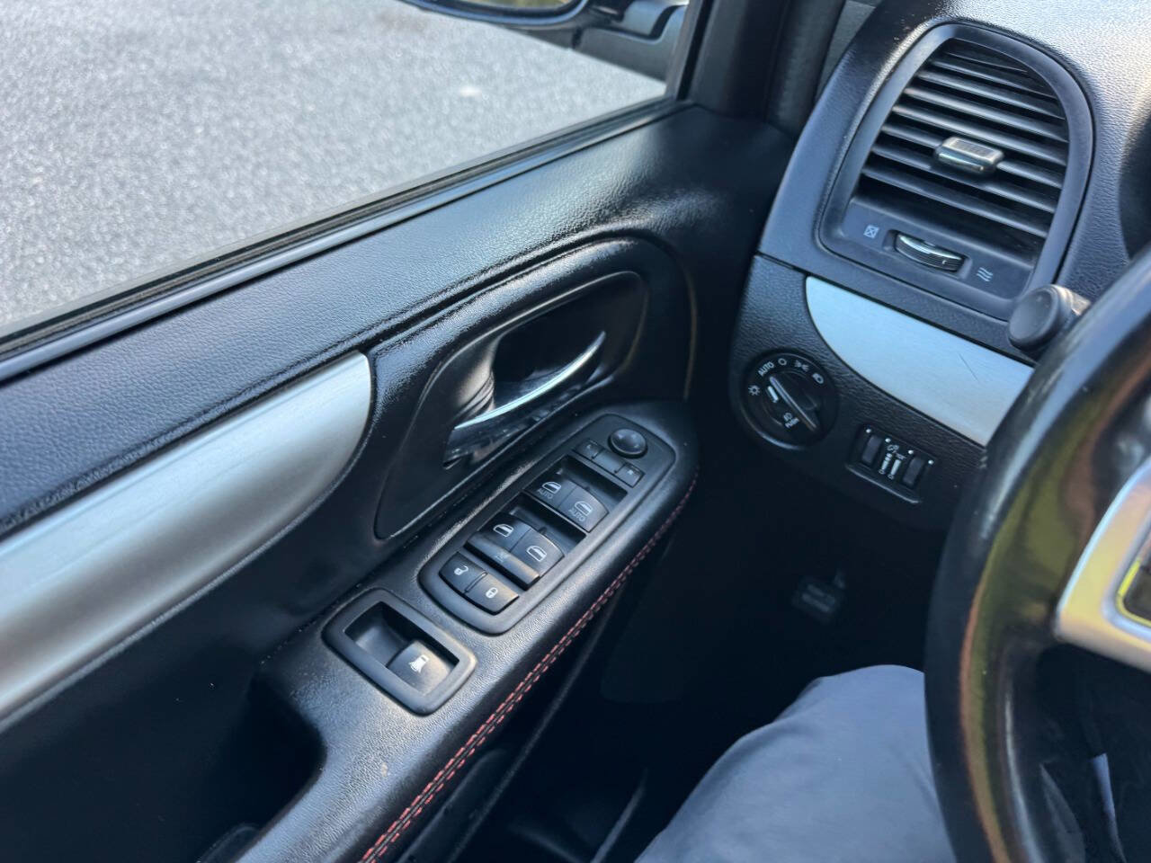 Used 2019 Dodge Grand Caravan GT image 49