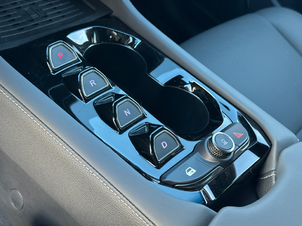 New 2025 VinFast VF 8 Plus AWD/4WD image 27