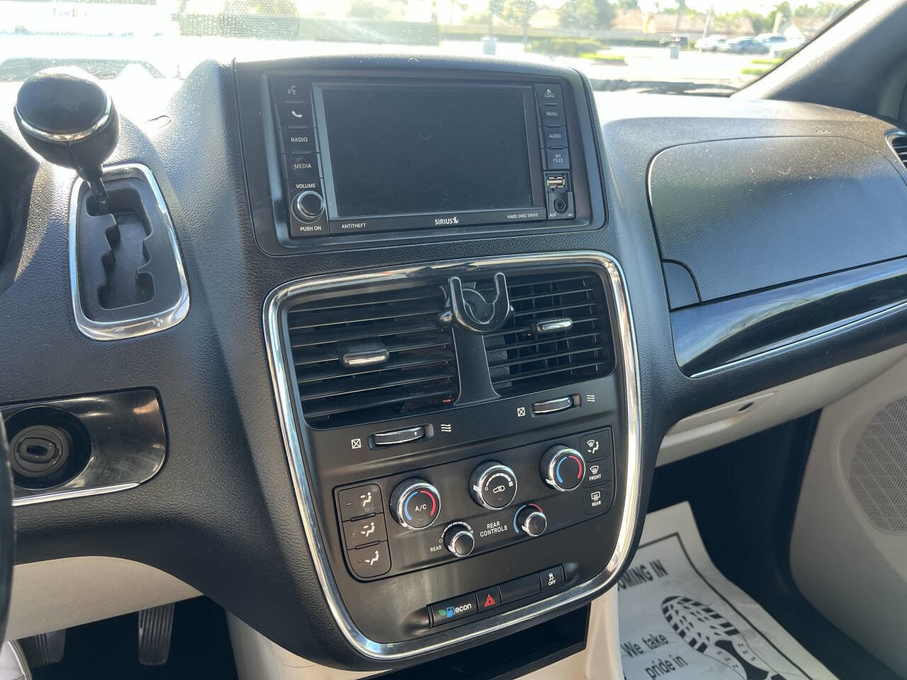 Used 2019 Dodge Grand Caravan SXT image 13