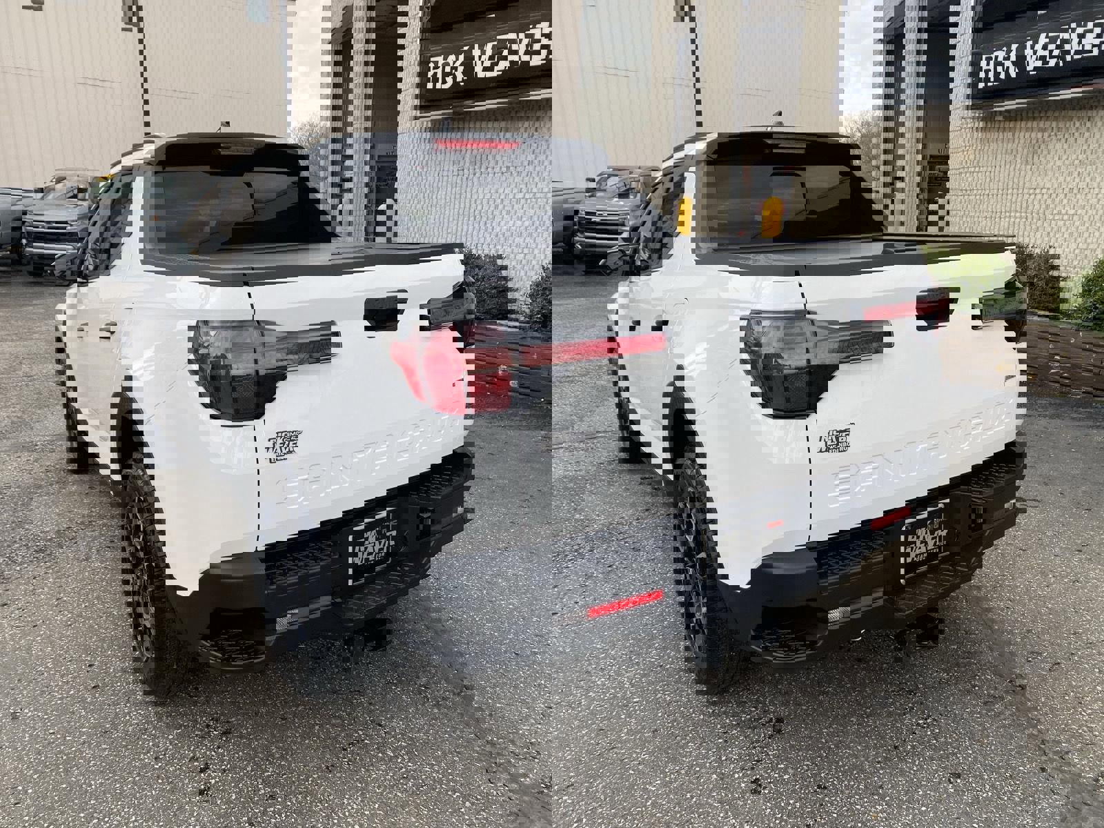 Used 2024 Hyundai Santa Cruz SEL w/ Activity Package image 7