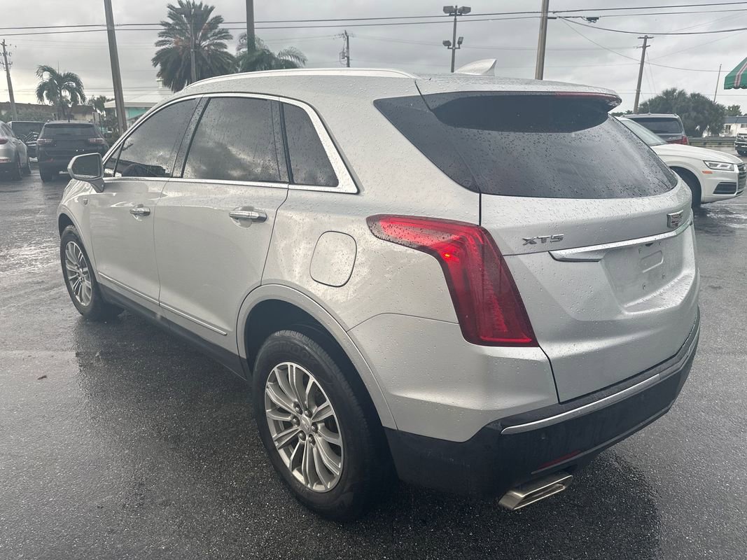Used 2018 Cadillac XT5 Luxury w/ Driver Awareness Package image 4