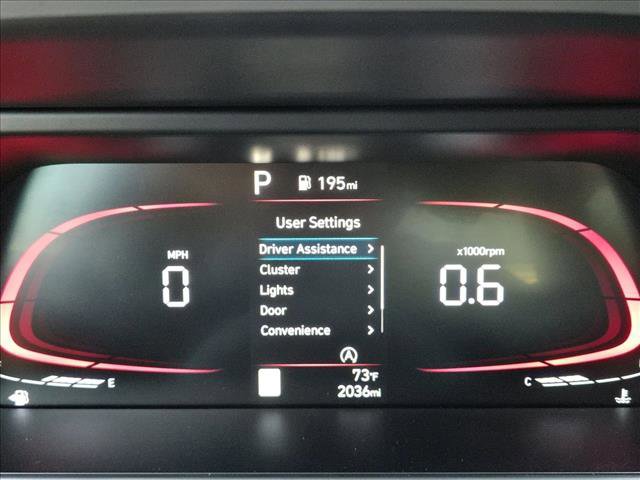 Used 2025 Hyundai Elantra SE image 11