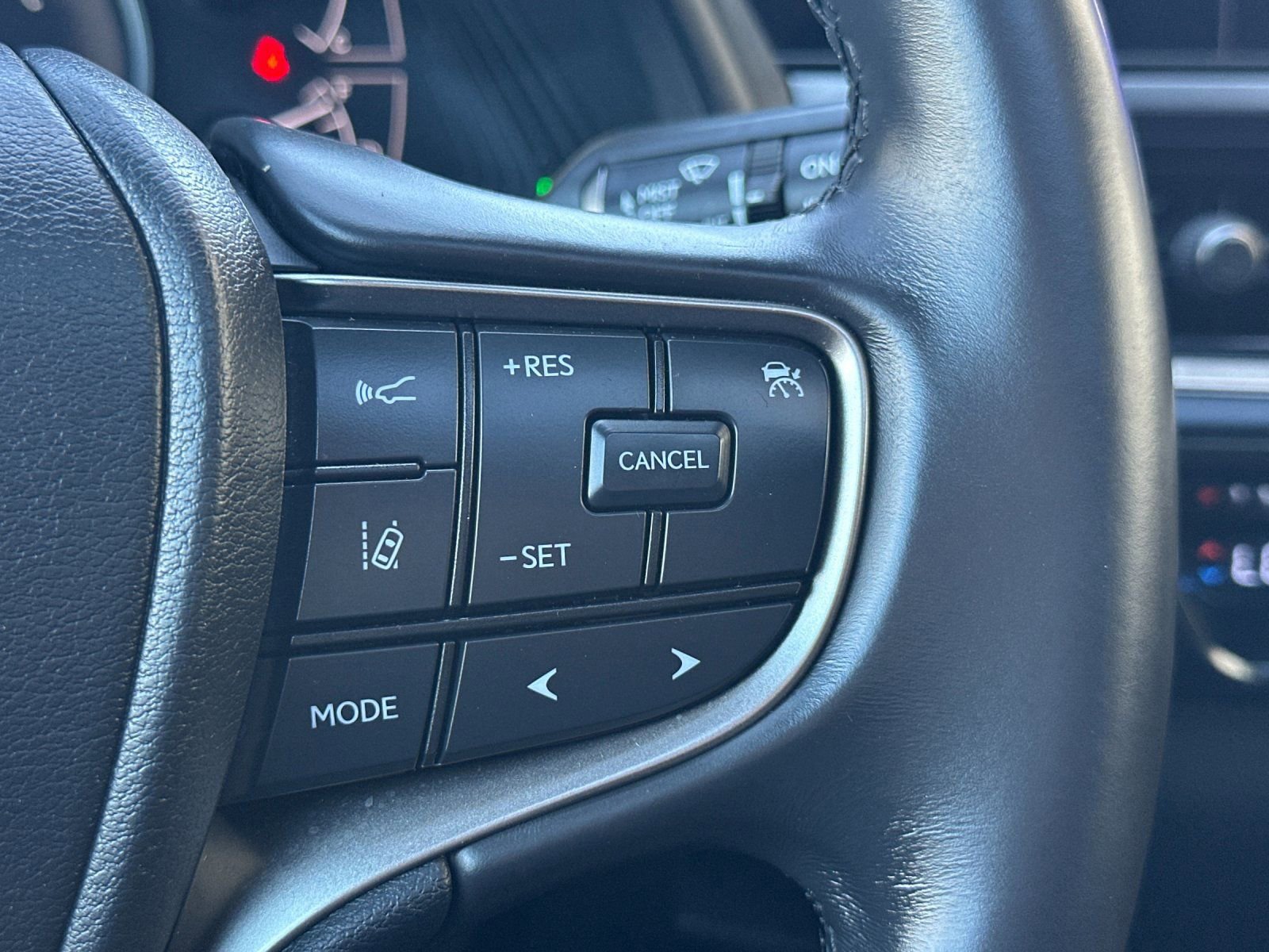 Used 2024 Lexus UX 250h FWD image 29